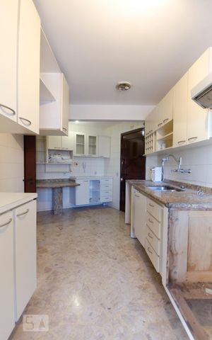 Apartamento à venda com 128m², 3 quartos e 2 vagasCozinha