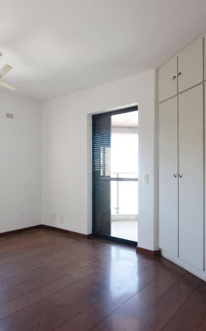 Apartamento à venda com 128m², 3 quartos e 2 vagasSuíte