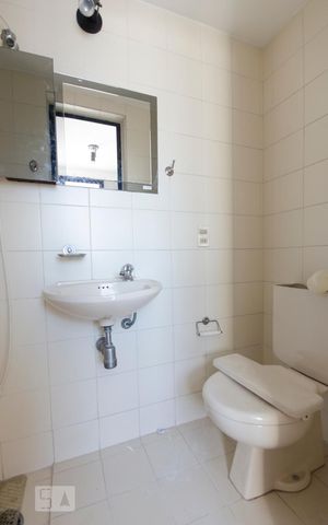Apartamento à venda com 128m², 3 quartos e 2 vagasBanheiro de serviço