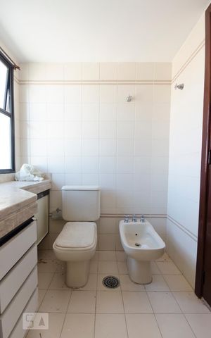Apartamento à venda com 128m², 3 quartos e 2 vagasBanheiro suíte