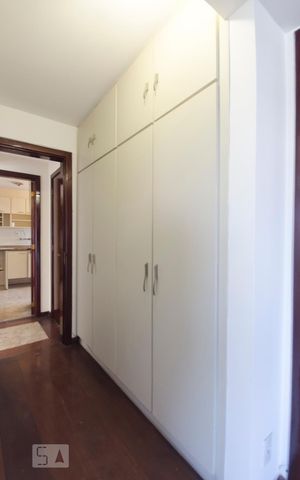 Apartamento à venda com 128m², 3 quartos e 2 vagasCorredor dos quartos