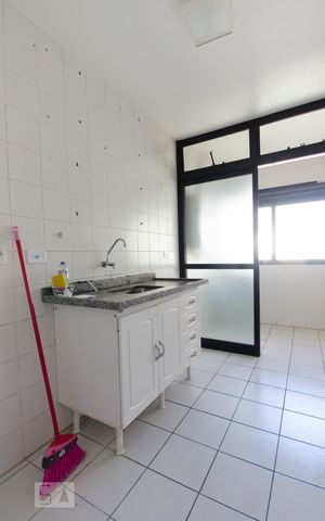 Apartamento para alugar com 65m², 2 quartos e 1 vagaCozinha
