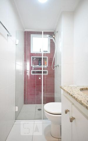 Apartamento à venda com 81m², 2 quartos e 1 vagadetalhe do banheiro