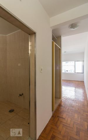 Studio para alugar com 29m², 1 quarto e sem vaga Studio para alugar com 29m², 1 quarto e sem vagaCorredor de entrada