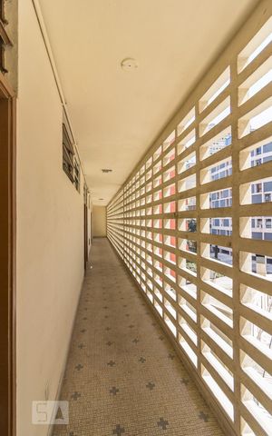 Studio para alugar com 29m², 1 quarto e sem vaga Studio para alugar com 29m², 1 quarto e sem vagaCorredor do andar