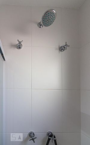 Apartamento à venda com 42m², 1 quarto e 1 vaga Apartamento à venda com 42m², 1 quarto e 1 vagaBanheiro da Suite