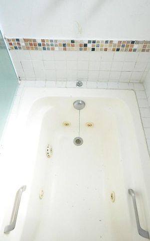 Apartamento à venda com 236m², 4 quartos e 4 vagasdetalhe do banheiro suíte 3