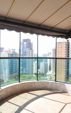 Apartamento à venda com 236m², 4 quartos e 4 vagasvaranda