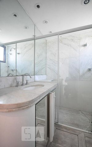 Apartamento à venda com 236m², 4 quartos e 4 vagasbanheiro suíte 1