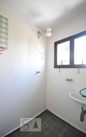 Apartamento à venda com 236m², 4 quartos e 4 vagasbanheiro de serviço
