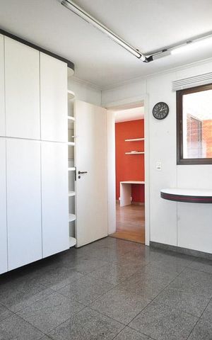 Apartamento à venda com 236m², 4 quartos e 4 vagascozinha