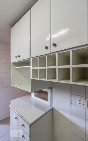 Apartamento à venda com 105m², 2 quartos e 2 vagas Apartamento à venda com 105m², 2 quartos e 2 vagasCozinha