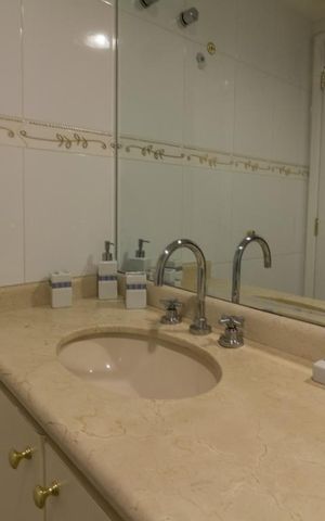 Apartamento para alugar com 66m², 2 quartos e 2 vagasBanheiro