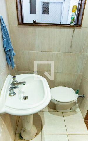 Casa para alugar com 300m², 5 quartos e 5 vagasBanheiro Cozinha