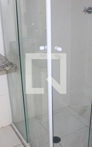 Apartamento para alugar com 68m², 2 quartos e 1 vagaBanheiro 
