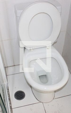 Apartamento para alugar com 68m², 2 quartos e 1 vagaBanheiro 