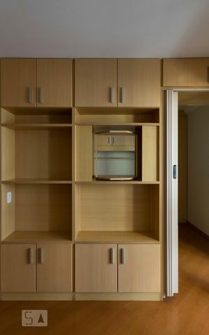 Apartamento à venda com 40m², 1 quarto e 1 vagaSala (Armários)