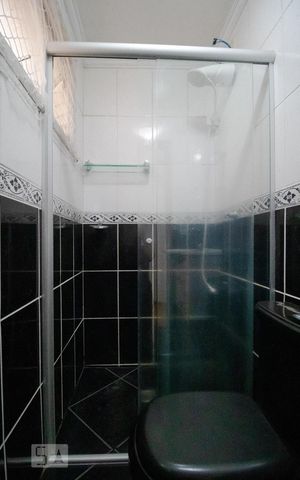 Studio à venda com 48m², 1 quarto e sem vaga Studio à venda com 48m², 1 quarto e sem vagaBanheiro