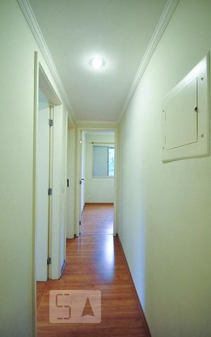 Apartamento à venda com 70m², 3 quartos e 2 vagascorredor