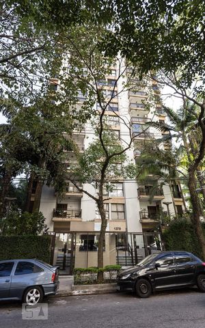 Apartamento à venda com 127m², 3 quartos e 2 vagas Apartamento à venda com 127m², 3 quartos e 2 vagasFachada
