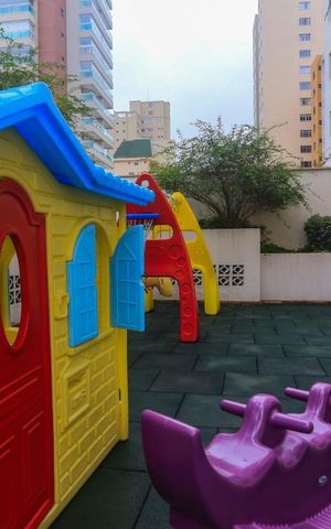 Apartamento à venda com 81m², 2 quartos e 2 vagas Apartamento à venda com 81m², 2 quartos e 2 vagasÁrea Comum - Playground