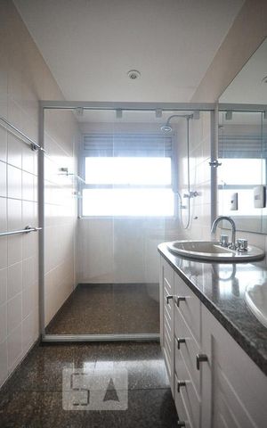 Apartamento à venda com 180m², 4 quartos e 3 vagasdetalhe do banheiro suíte 1