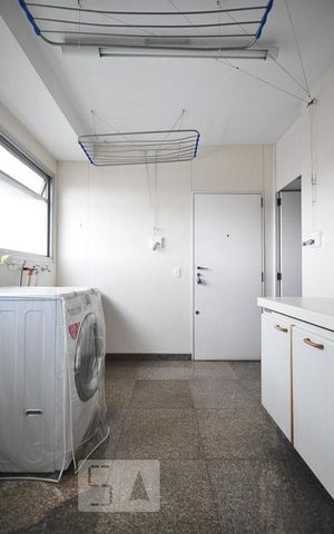 Apartamento à venda com 180m², 4 quartos e 3 vagasárea de serviço