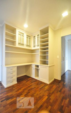 Apartamento à venda com 180m², 4 quartos e 3 vagascorredor