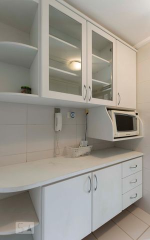Apartamento à venda com 110m², 2 quartos e 2 vagasCozinha (Armários)