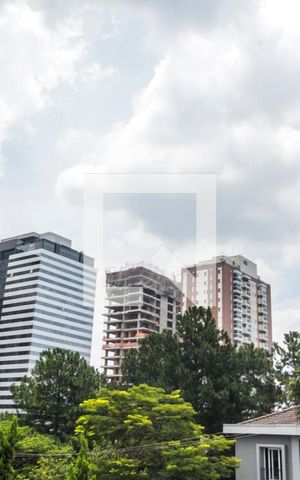 Casa de condomínio à venda com 400m², 4 quartos e 3 vagas Casa de condomínio à venda com 400m², 4 quartos e 3 vagasVista da Suíte