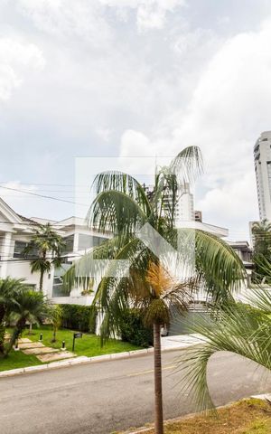 Casa de condomínio à venda com 400m², 4 quartos e 3 vagas Casa de condomínio à venda com 400m², 4 quartos e 3 vagasVista da Sala