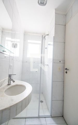 Casa de condomínio à venda com 400m², 4 quartos e 3 vagas Casa de condomínio à venda com 400m², 4 quartos e 3 vagasBanheiro da Suíte 3