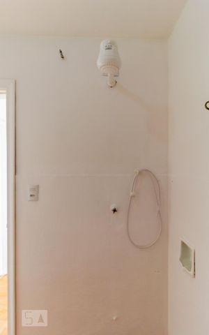 Apartamento para alugar com 40m², 1 quarto e sem vagaBanheiro - Chuveiro