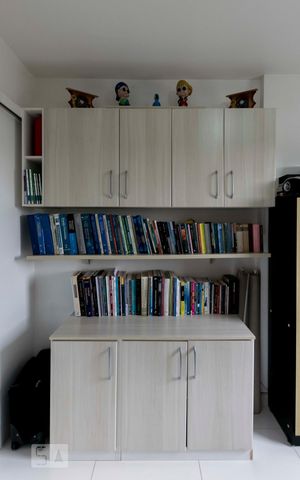 Apartamento para alugar com 147m², 4 quartos e 2 vagasQuarto 1 (Home Office - Armários)