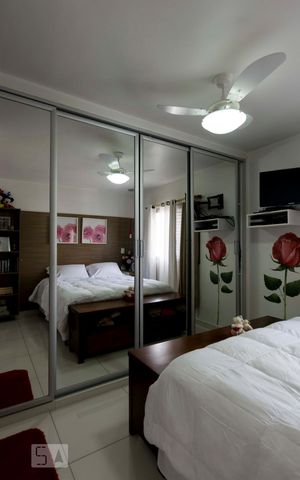 Apartamento para alugar com 147m², 4 quartos e 2 vagasQuarto 4 - Suíte (Armários)