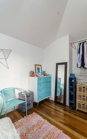Casa à venda com 81m², 1 quarto e sem vaga Casa à venda com 81m², 1 quarto e sem vagaQuarto