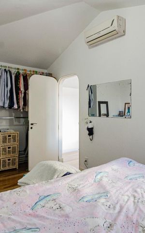 Casa à venda com 81m², 1 quarto e sem vaga Casa à venda com 81m², 1 quarto e sem vagaQuarto