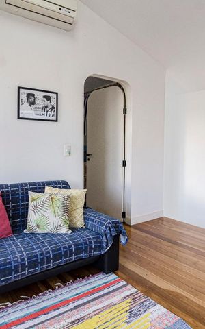 Casa à venda com 81m², 1 quarto e sem vaga Casa à venda com 81m², 1 quarto e sem vagaSala 2