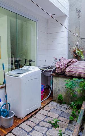 Casa à venda com 81m², 1 quarto e sem vaga Casa à venda com 81m², 1 quarto e sem vagaÁrea de serviço