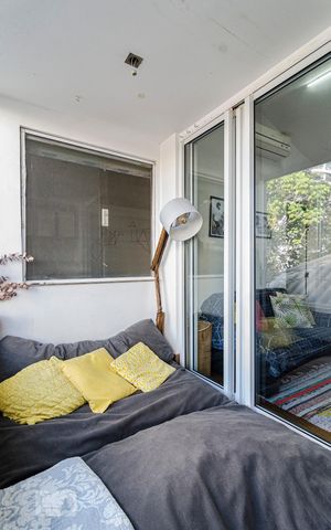Casa à venda com 81m², 1 quarto e sem vaga Casa à venda com 81m², 1 quarto e sem vagaVaranda