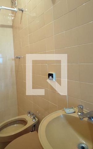 Apartamento à venda com 452m², 5 quartos e 3 vagasBanheiro de Serviço