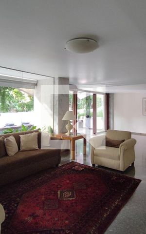 Apartamento à venda com 452m², 5 quartos e 3 vagasÁrea comum - Salão de festas