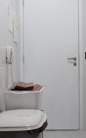 Apartamento à venda com 107m², 2 quartos e 2 vagas Apartamento à venda com 107m², 2 quartos e 2 vagasHall de entrada área de serviço