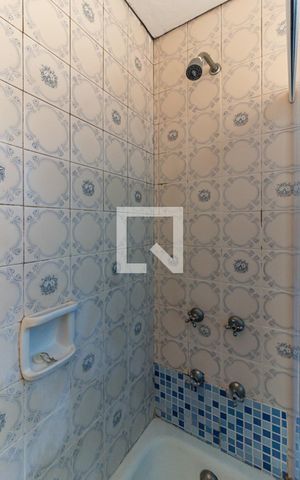 Studio para alugar com 30m², 1 quarto e sem vaga Studio para alugar com 30m², 1 quarto e sem vagaBanheiro