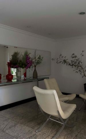 Apartamento à venda com 260m², 4 quartos e 5 vagasÁrea comum - Hall social