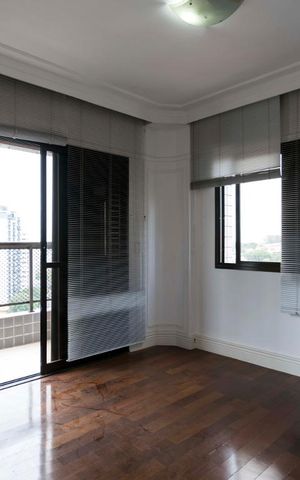 Apartamento à venda com 260m², 4 quartos e 5 vagasQuarto 2