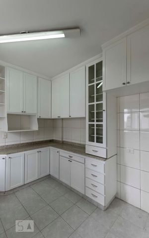 Apartamento à venda com 260m², 4 quartos e 5 vagasCozinha 