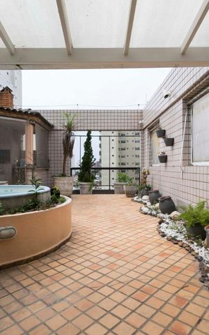 Apartamento à venda com 260m², 4 quartos e 5 vagasCobertura - Varanda