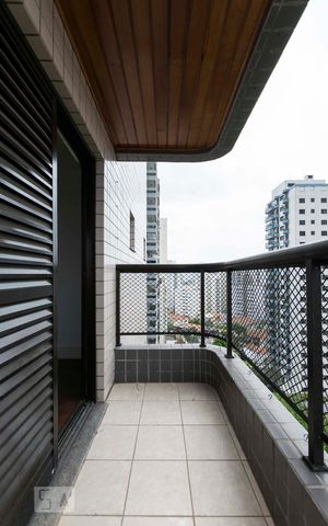 Apartamento à venda com 260m², 4 quartos e 5 vagasVaranda do Quarto 2