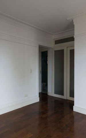 Apartamento à venda com 260m², 4 quartos e 5 vagasQuarto 2